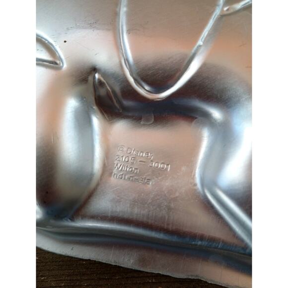 Wilton Disney Tigger Cake Pan 2105-3001 - Picture 3 of 3